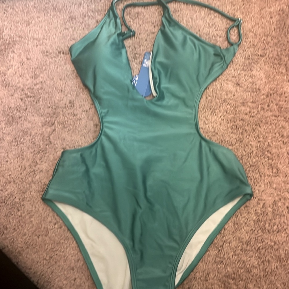 New with tags cupshe swimsuit